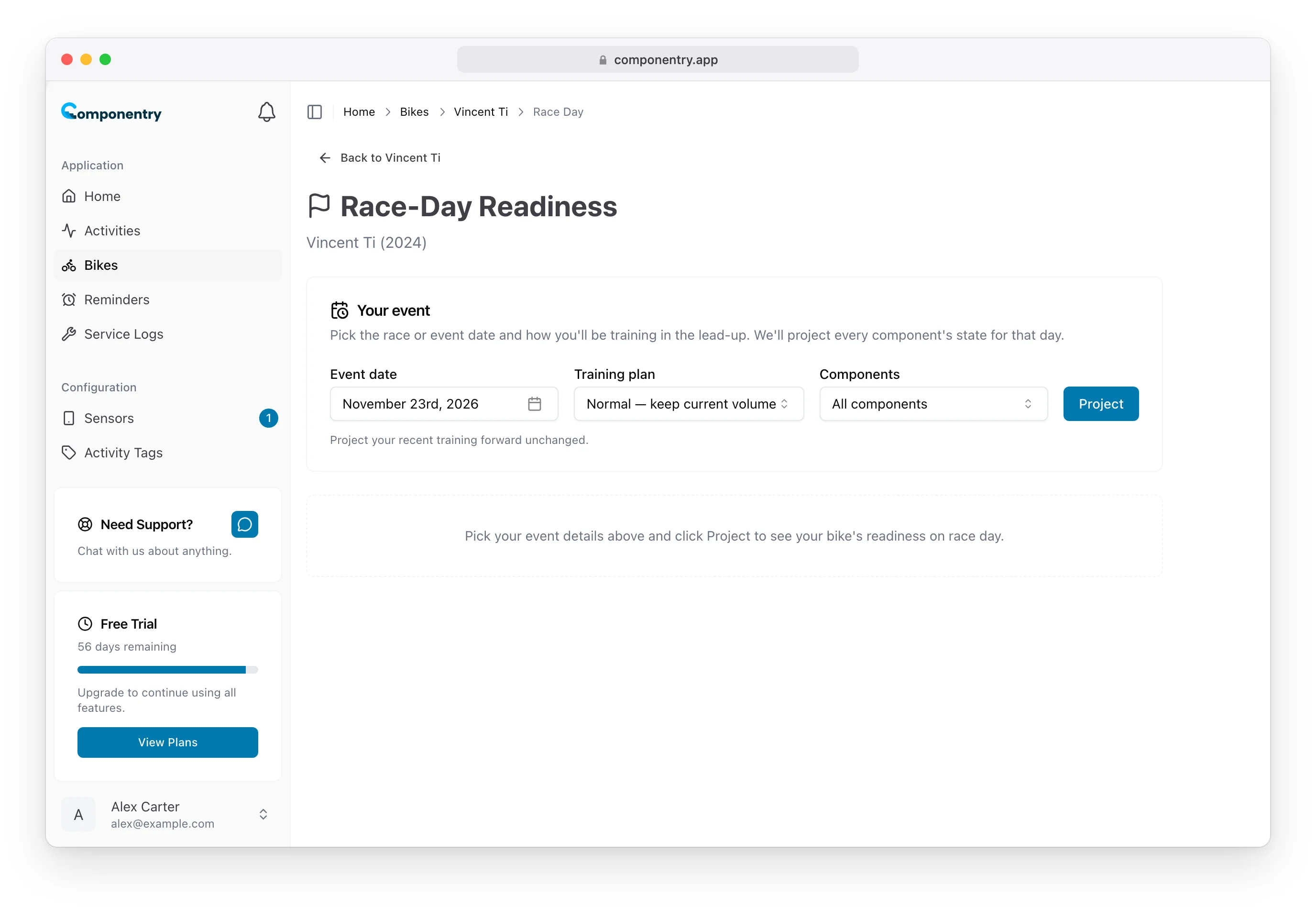 Race-Day Readiness page with the event date, training plan and components controls before projecting